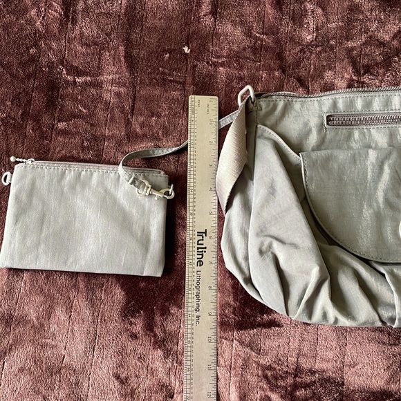 Baggallini shoulder bag, like new - Picture 7 of 8